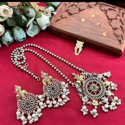 Tanvira Dual Tone Pendant Set With Earrings