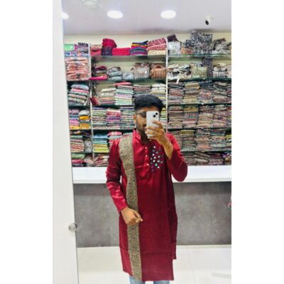 Jashn Embroidered Men's Kurta