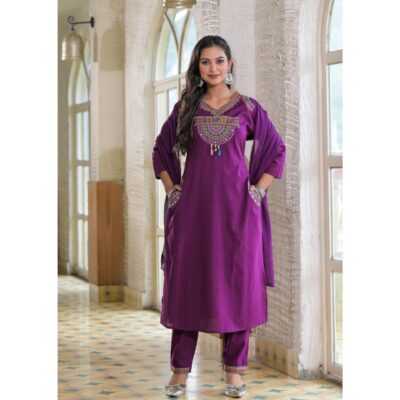 Rang- 3 Piece Kurta Set With Traditional Embroidery