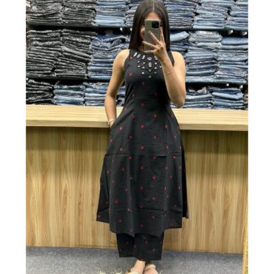 Ravya- Cotton Kurta Set With Mirror Work