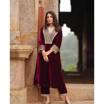 Mehira- Velvet Suit Set With Lace Detailing