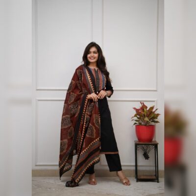 Ziva - 3 Piece Cotton Set With Sequin Work