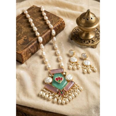 Varni- Pearl Embellished Jewellery Set