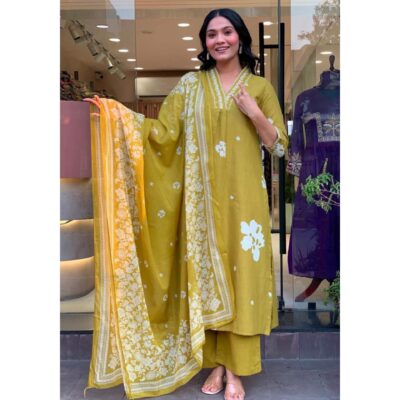 Vritika- Floral Print Ethnic Suit Set
