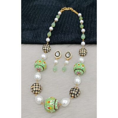 Mevika- Hand-painted Pearl Jewellery Set