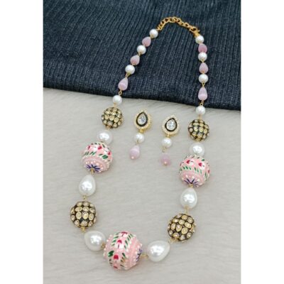 Mevika- Hand-painted Pearl Jewellery Set