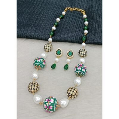 Mevika- Hand-painted Pearl Jewellery Set