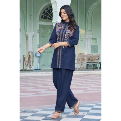 Nia- Embroidered Cotton Co-ord Set