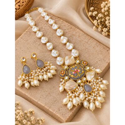 Noor- Royal Baroque Pearl Set