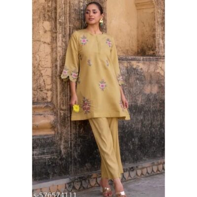 Kanak- Floral Embroidered Silk Blend Set
